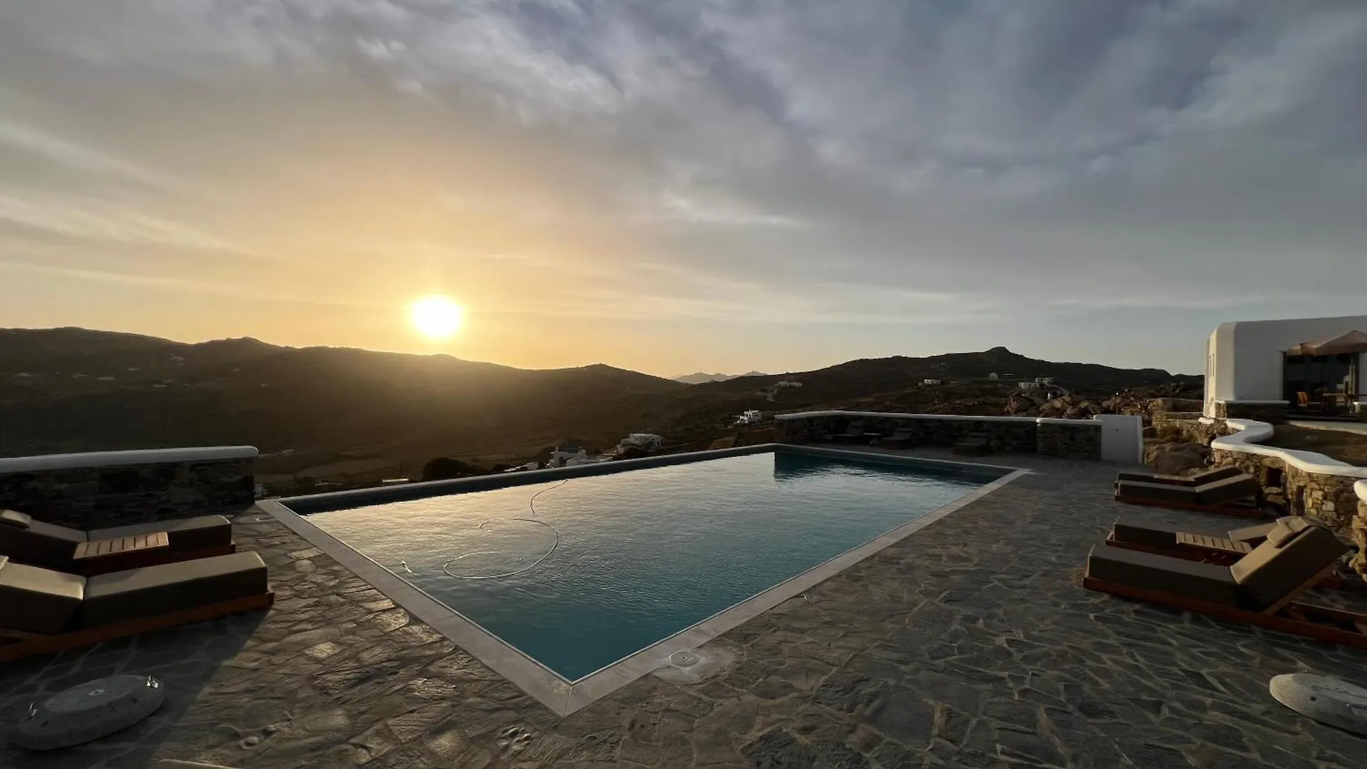 Daire Thronos Suites Ano Mera Yunanistan