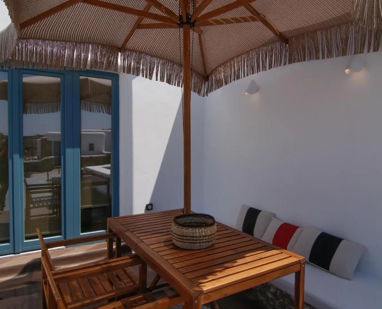 Thronos Suites Ano Mera Daire