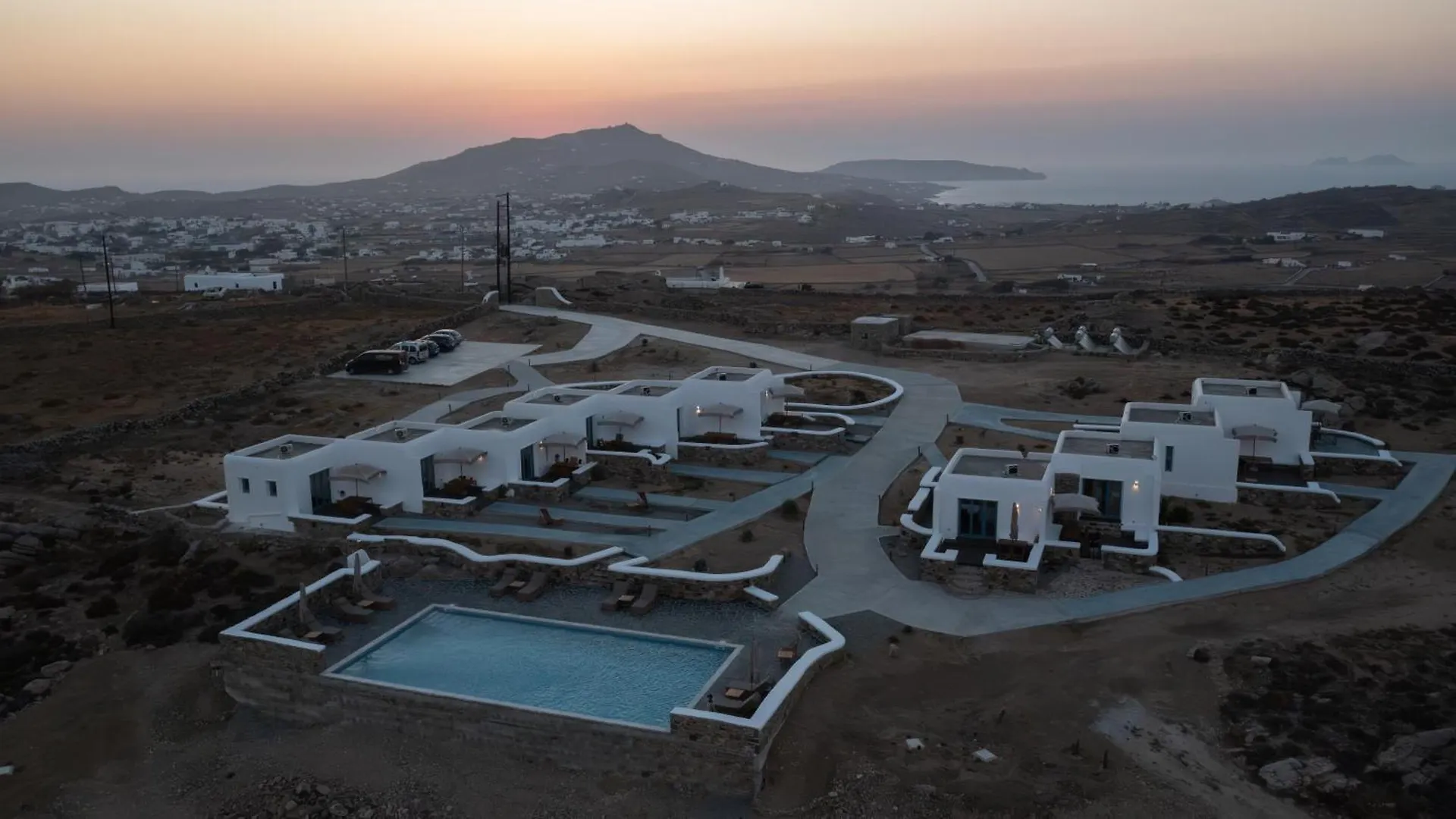 Thronos Suites Ano Mera 0*,  Yunanistan