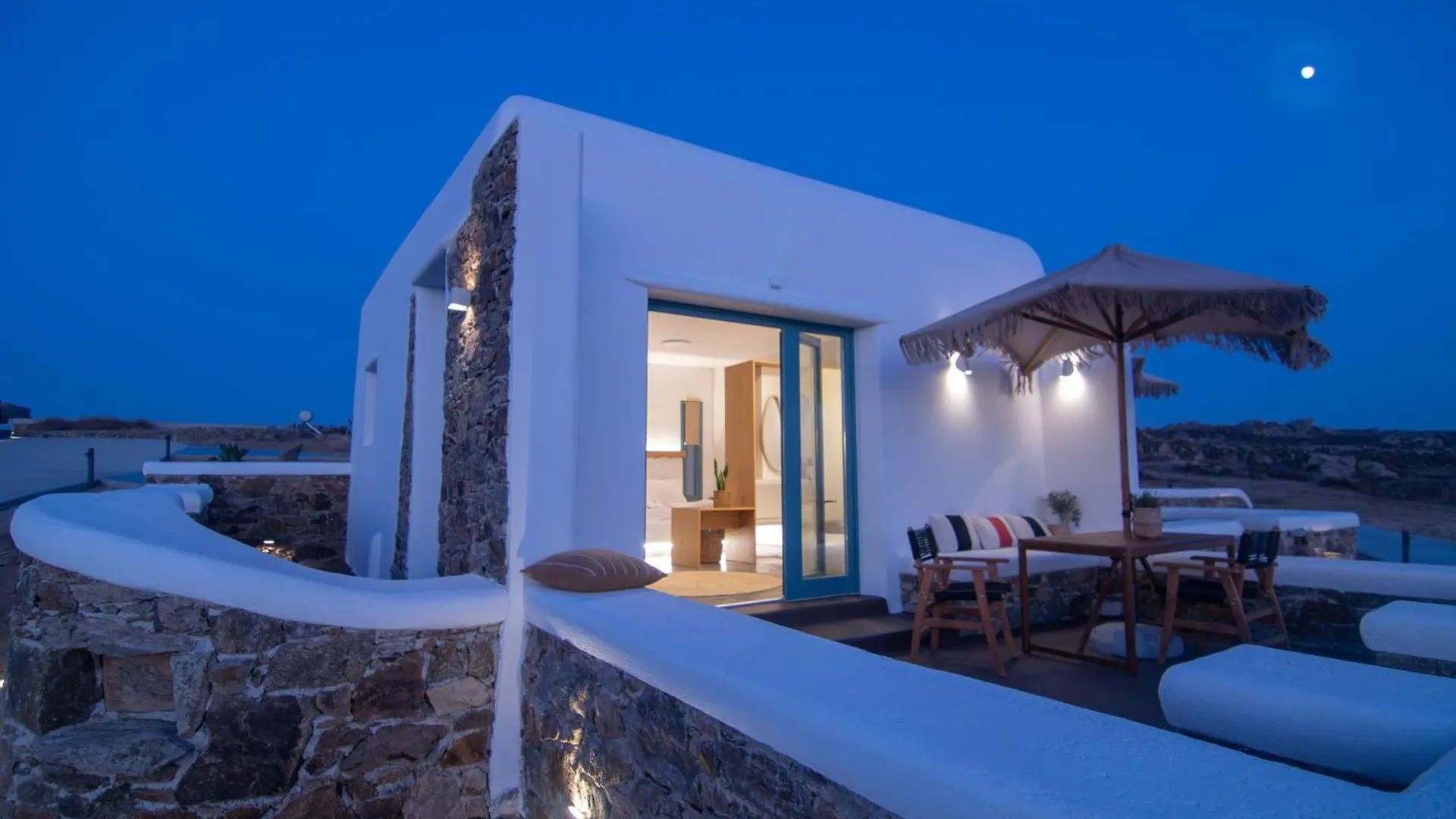 Thronos Suites Ano Mera Daire